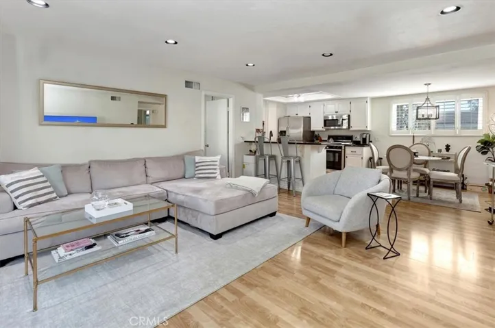 313 Alta Lane, Costa Mesa, California 92627