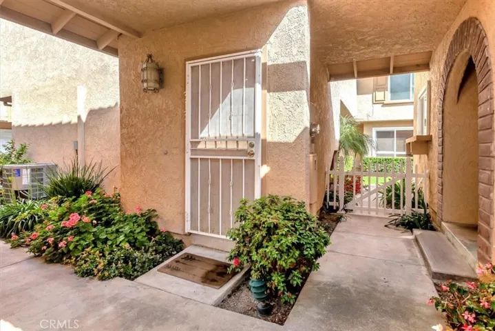 313 Alta Lane, Costa Mesa, California 92627