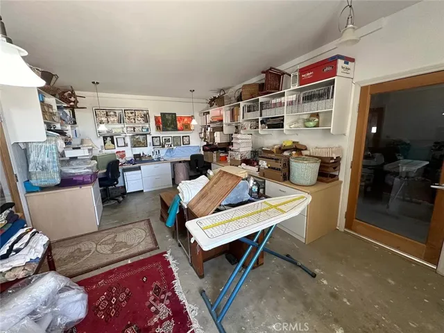 2 Car Garage
