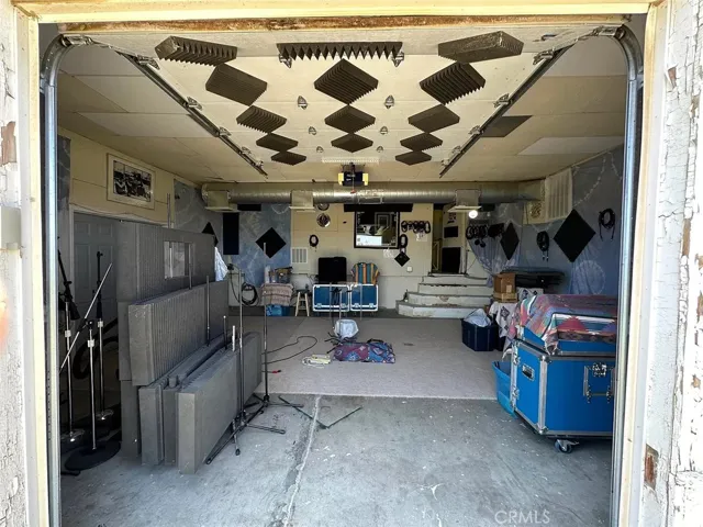 Garage / Studio 1
