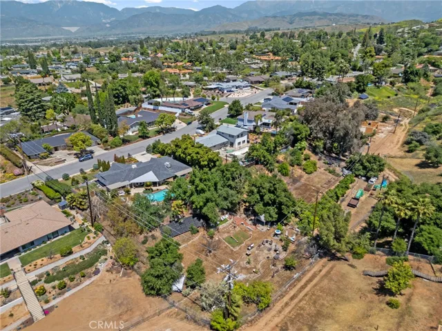 536 Fairway Drive, Redlands, California 92373