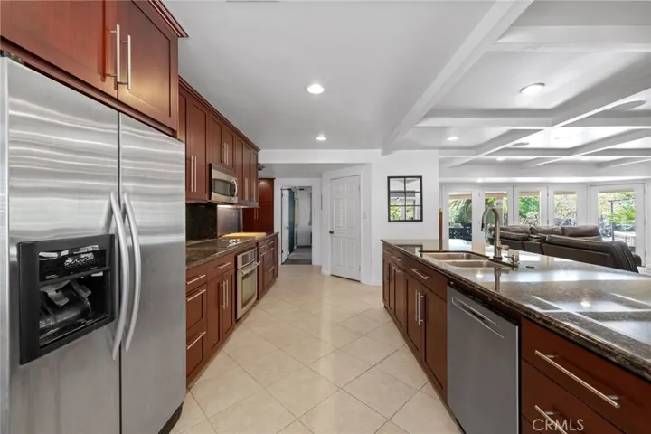 536 Fairway Drive, Redlands, California 92373