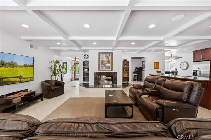 536 Fairway Drive, Redlands, California 92373