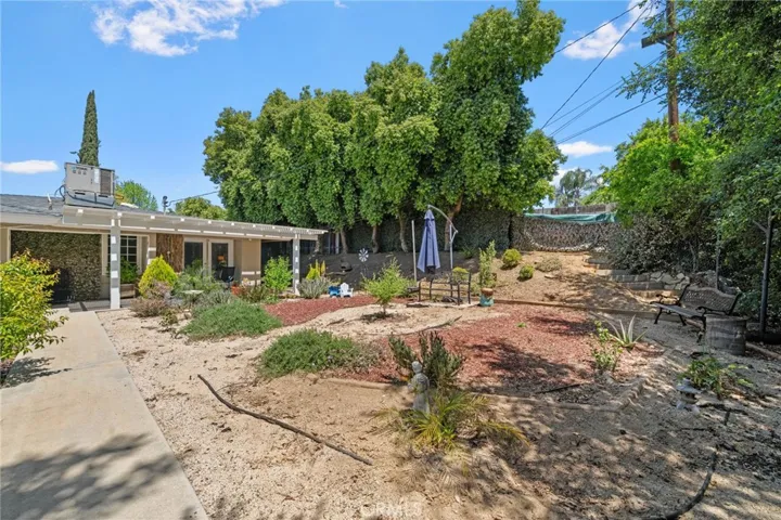 536 Fairway Drive, Redlands, California 92373