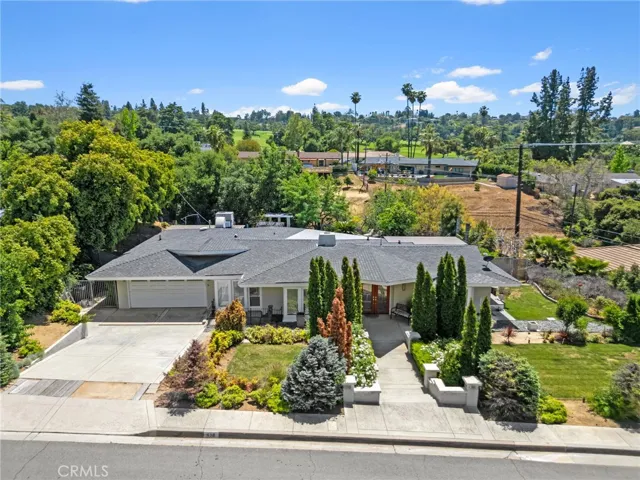 536 Fairway Drive, Redlands, California 92373