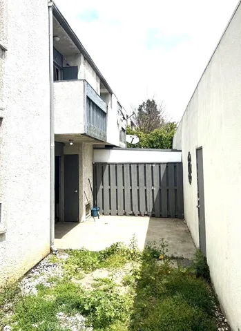 18620 Hatteras Street 142, Tarzana, California 91356