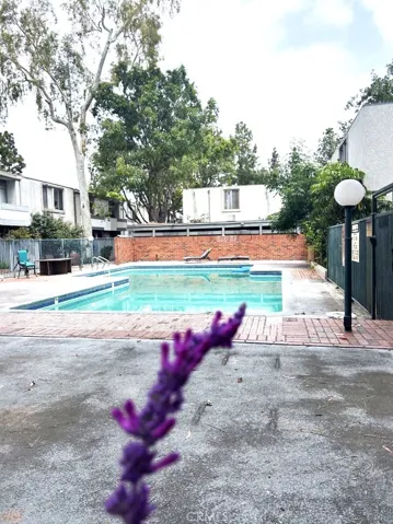 18620 Hatteras Street 142, Tarzana, California 91356