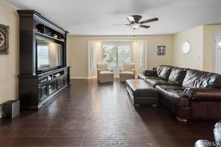 29940 Vacation Drive, Canyon Lake, California 92587