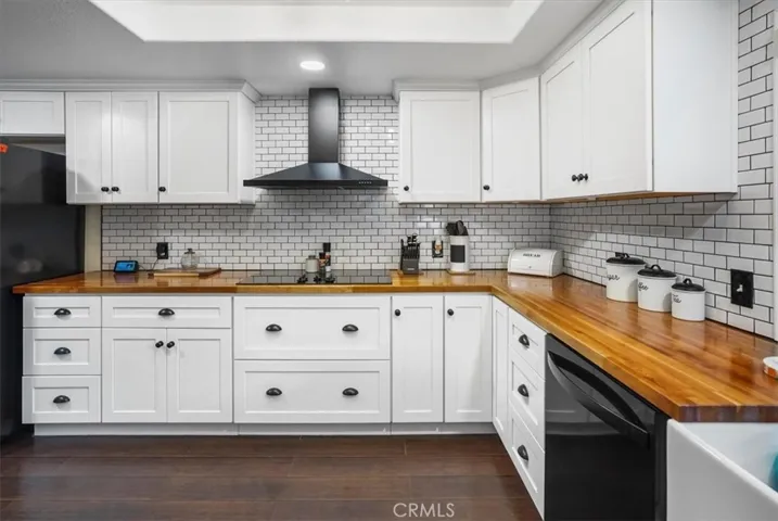 29940 Vacation Drive, Canyon Lake, California 92587