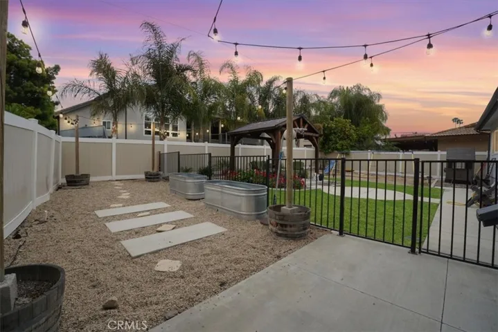 29940 Vacation Drive, Canyon Lake, California 92587