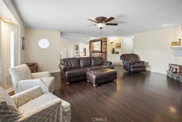 29940 Vacation Drive, Canyon Lake, California 92587