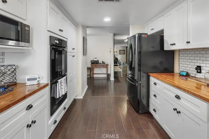 29940 Vacation Drive, Canyon Lake, California 92587