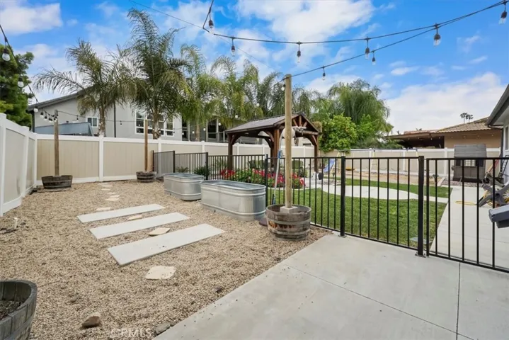 29940 Vacation Drive, Canyon Lake, California 92587