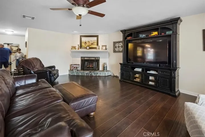 29940 Vacation Drive, Canyon Lake, California 92587