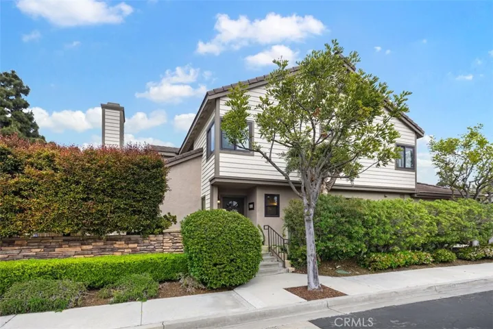 great corner lot location