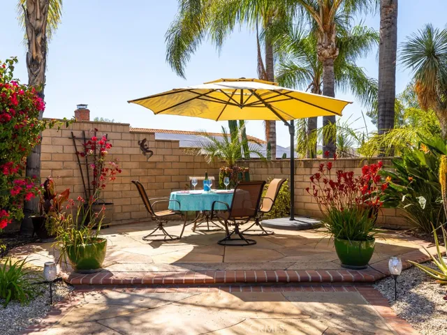 Backyard with dinning area