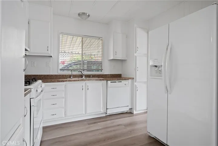 601 N Kirby Street 154, Hemet, California 92545