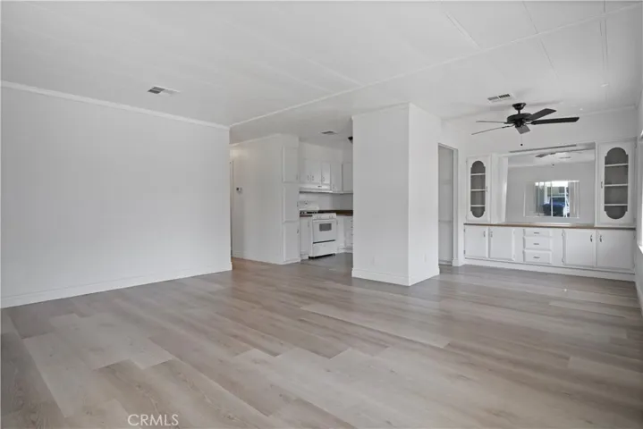 601 N Kirby Street 154, Hemet, California 92545
