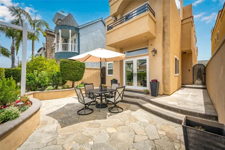 514 13th St, Huntington Beach, California 92648