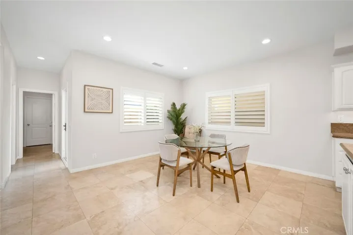 Kitchen/Dining