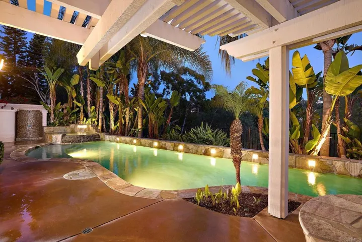 2809 Carrillo Way, Carlsbad, California 92009