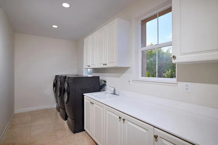 2809 Carrillo Way, Carlsbad, California 92009