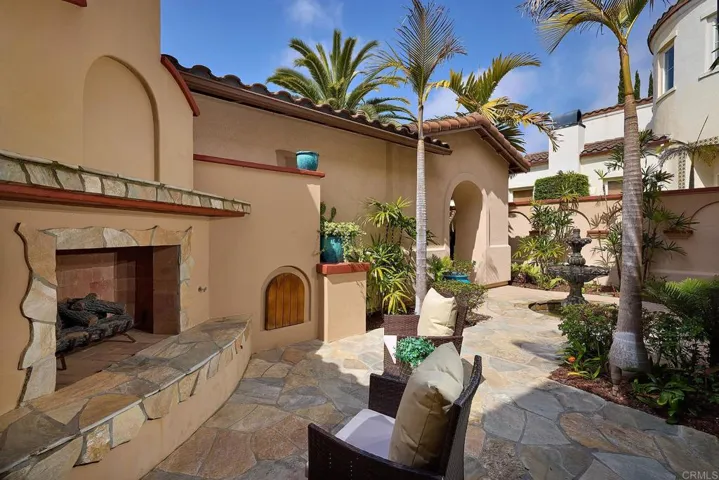 2809 Carrillo Way, Carlsbad, California 92009