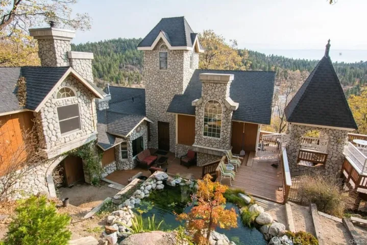 Welcome to 2755 Valkyrie Drive located in the beautiful town of Running Springs, CA.