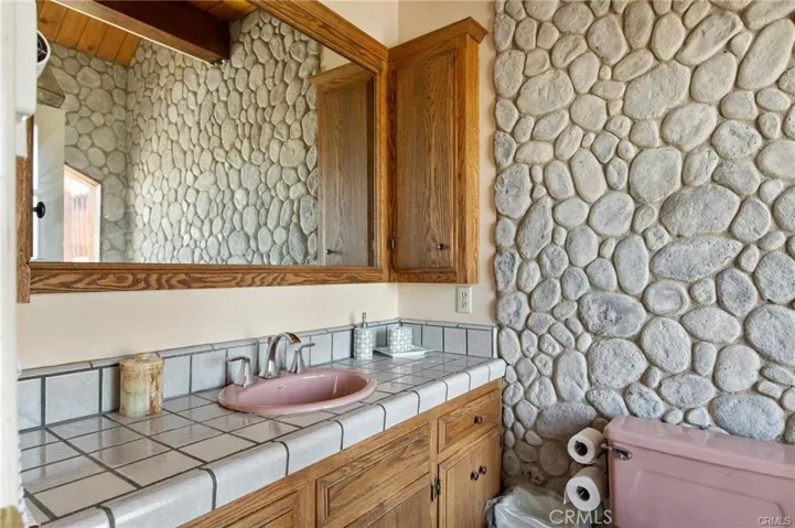 Main House:Master bathroom