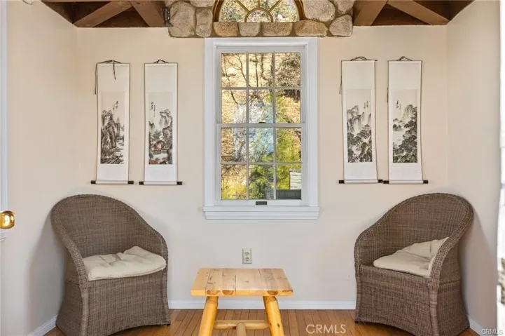 Main House:Private room used for a meditation area or music room. Called the 'Observatory' off of living room back deck which sits high over the house.