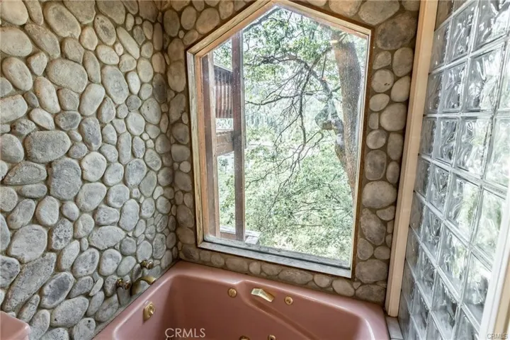 Main House:Master bath