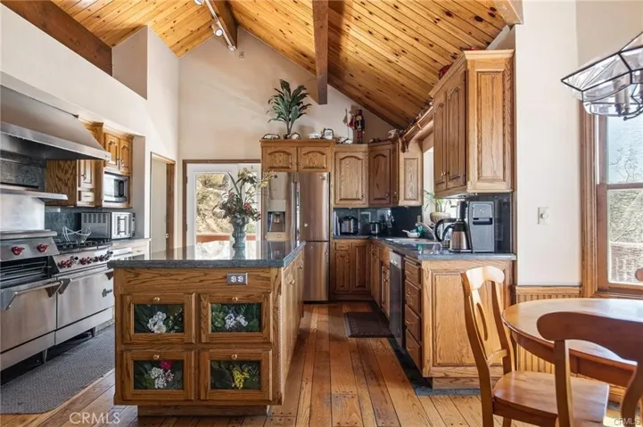 Main House:Gourmet kitchen.