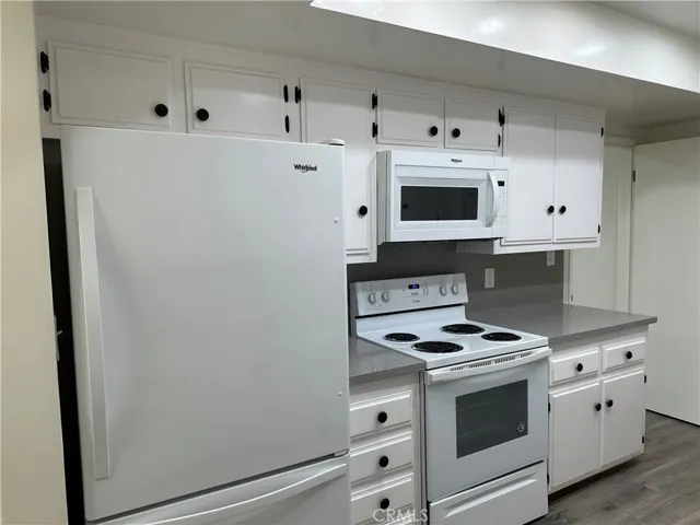 10400 Downey Avenue 307, Downey, California 90241