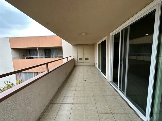 10400 Downey Avenue 307, Downey, California 90241
