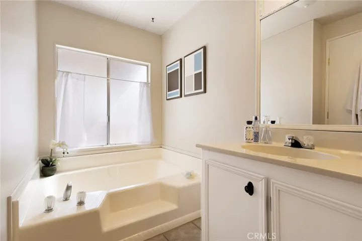 Large soak tub in the primary bath