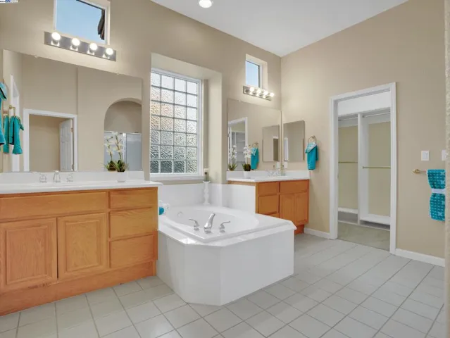 343 Canyon Spring Drive, Rio Vista, California 94571