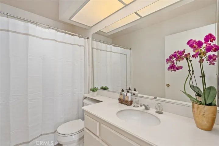 Upstairs Hallway Bath Services 2 Bedrooms