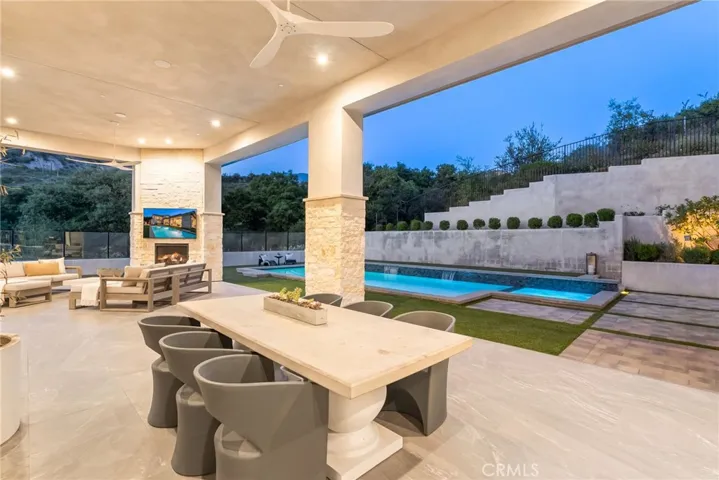 19892 Summit Trail Road, Trabuco Canyon, California 92679