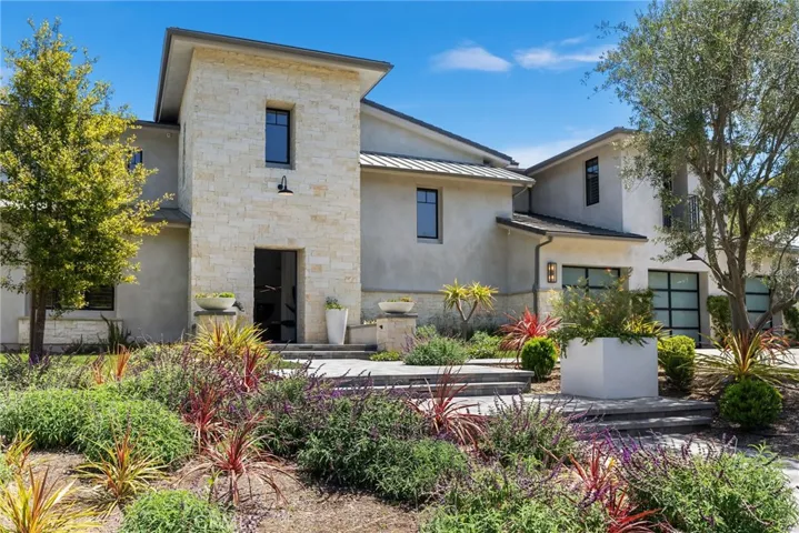 19892 Summit Trail Road, Trabuco Canyon, California 92679