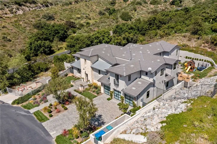 19892 Summit Trail Road, Trabuco Canyon, California 92679