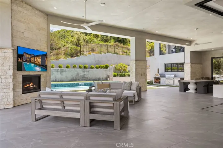 19892 Summit Trail Road, Trabuco Canyon, California 92679