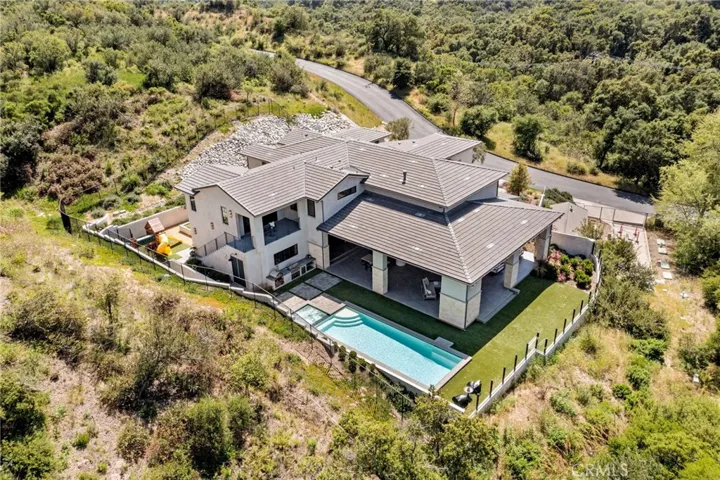 19892 Summit Trail Road, Trabuco Canyon, California 92679