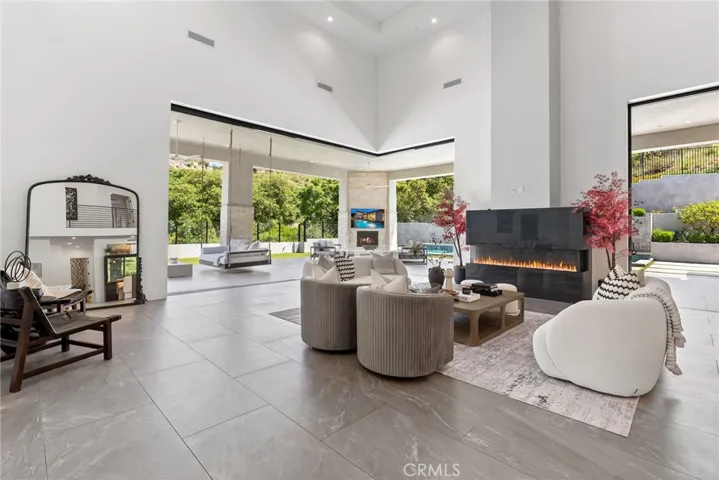 19892 Summit Trail Road, Trabuco Canyon, California 92679
