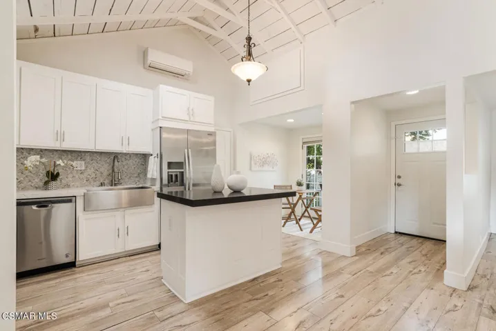 2884 Crescent Way Thousand-large-019-037