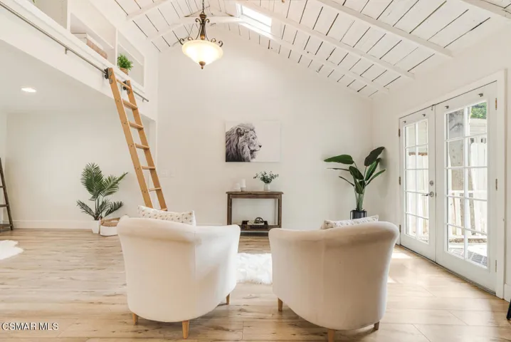 2884 Crescent Way Thousand-large-010-015