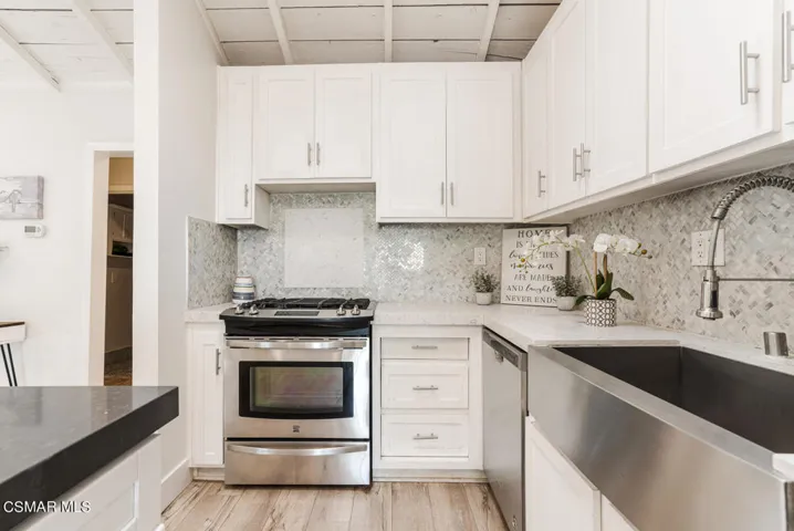 2884 Crescent Way Thousand-large-022-013