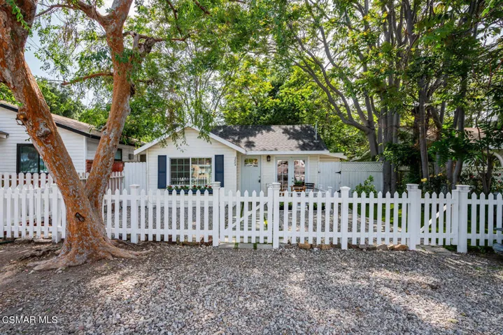 2884 Crescent Way Thousand-large-001-009