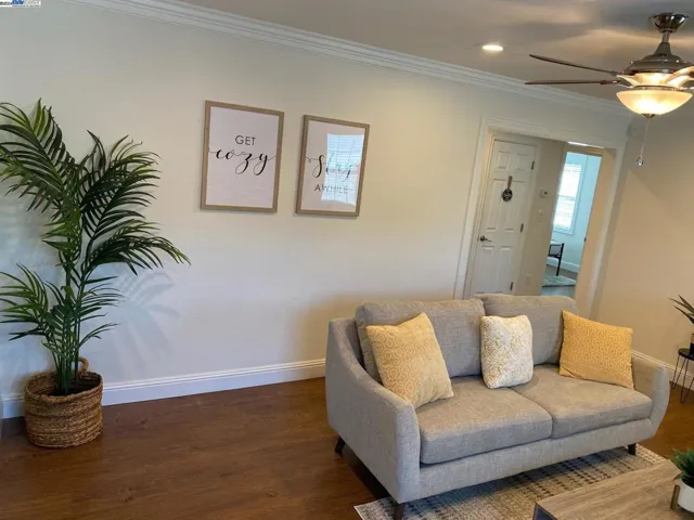 20527 Wisteria St, Castro Valley, California 94546
