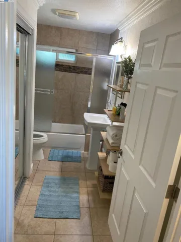 20527 Wisteria St, Castro Valley, California 94546