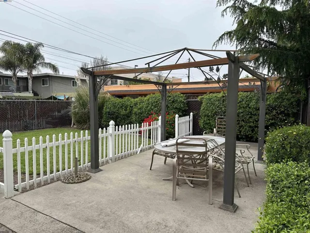 20527 Wisteria St, Castro Valley, California 94546